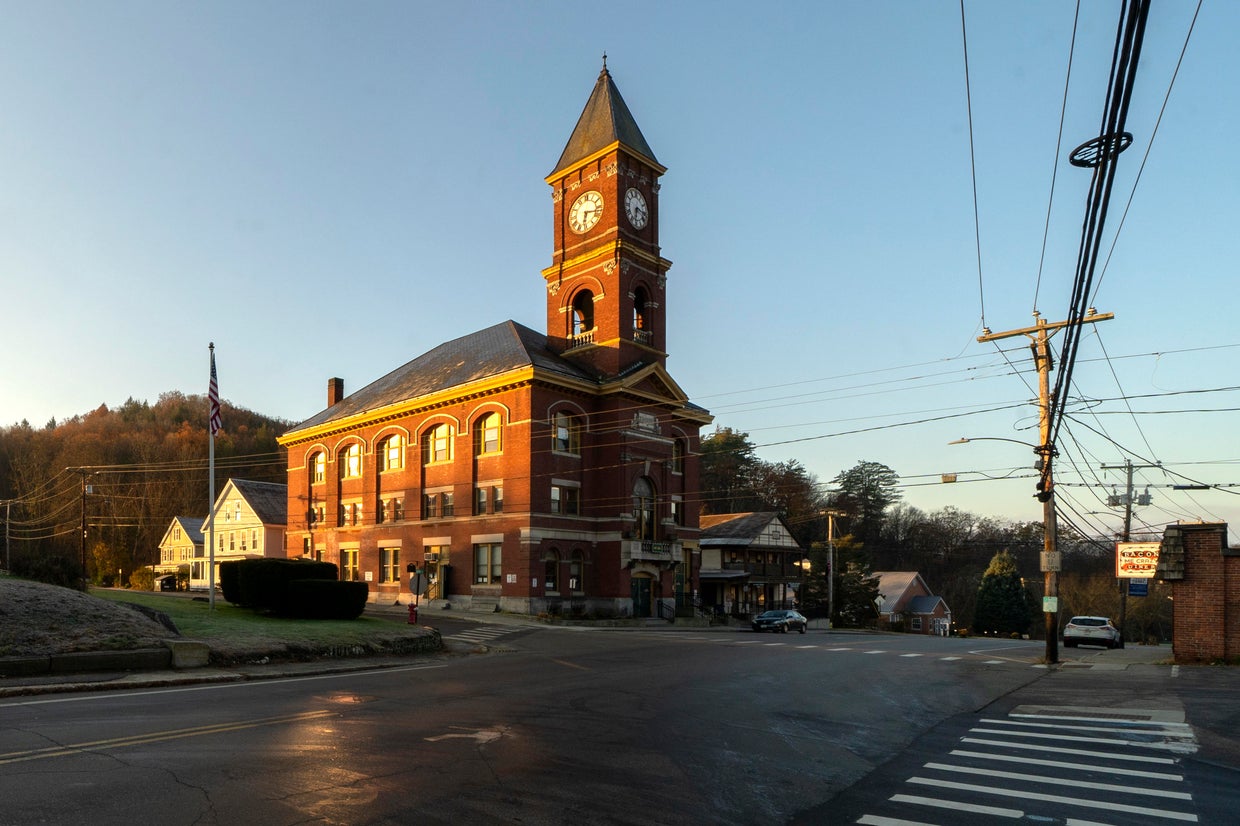 Quiet, secret multimillionaire leaves tiny New Hampshire hometown his ...