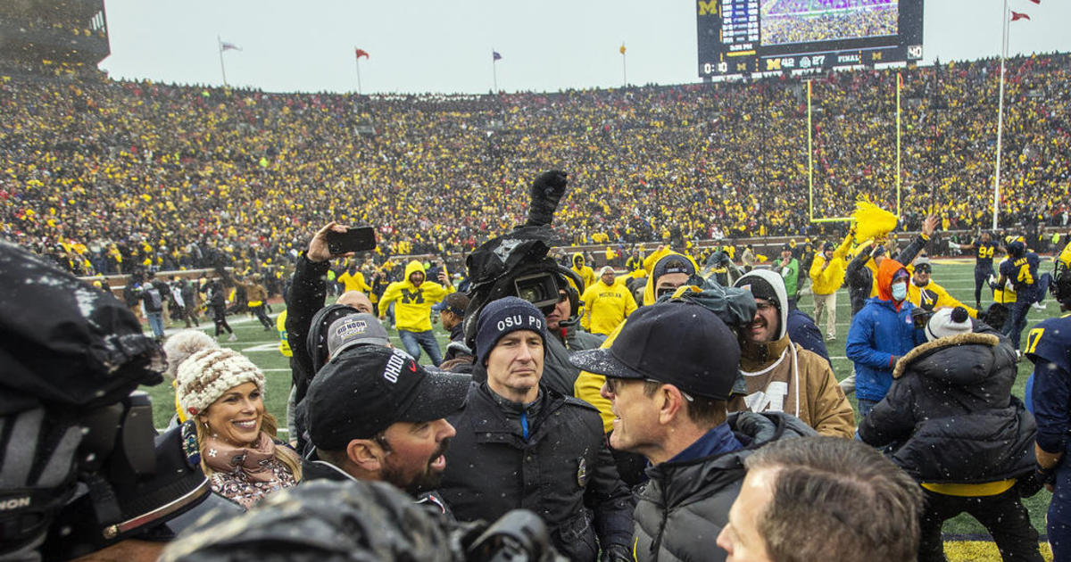 Michigan-Ohio State rivalry boils as sign-stealing accusations increase