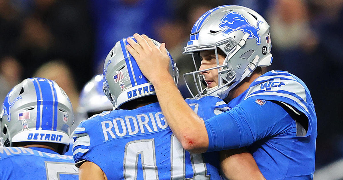 Do the Detroit Lions play NFL football today on Thanksgiving?
