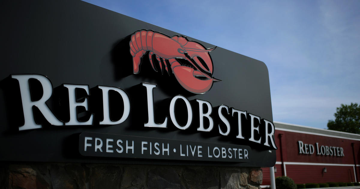 Red Lobster’s cheap “endless shrimp” offer chewed into its profits