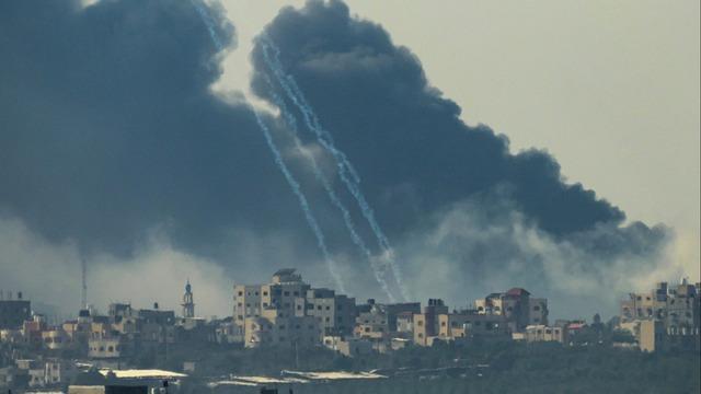 cbsn-fusion-israel-resumes-combat-operations-in-gaza-as-cease-fire-with-hamas-ends-after-7-days-thumbnail-2493705-640x360.jpg 