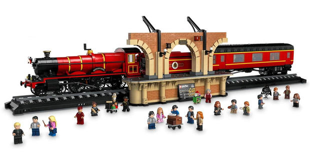 hogwarts-express-lego-set.jpg 