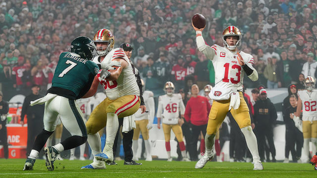 Same outfit tonight, hoping for the same post-game celebration! : r/49ers