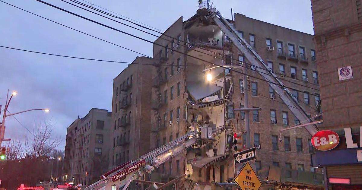 A área do FDNY Bronx não relata feridos no desabamento do edifício