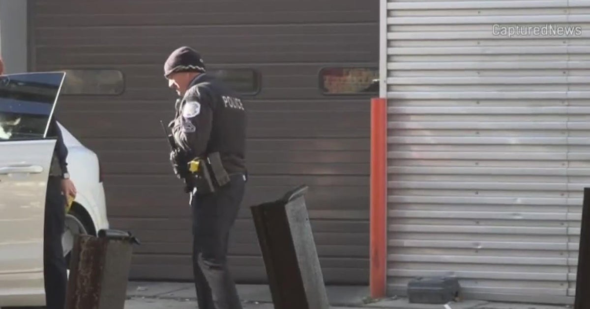 Driver shot, wounded on Chicago's Near North Side - CBS Chicago