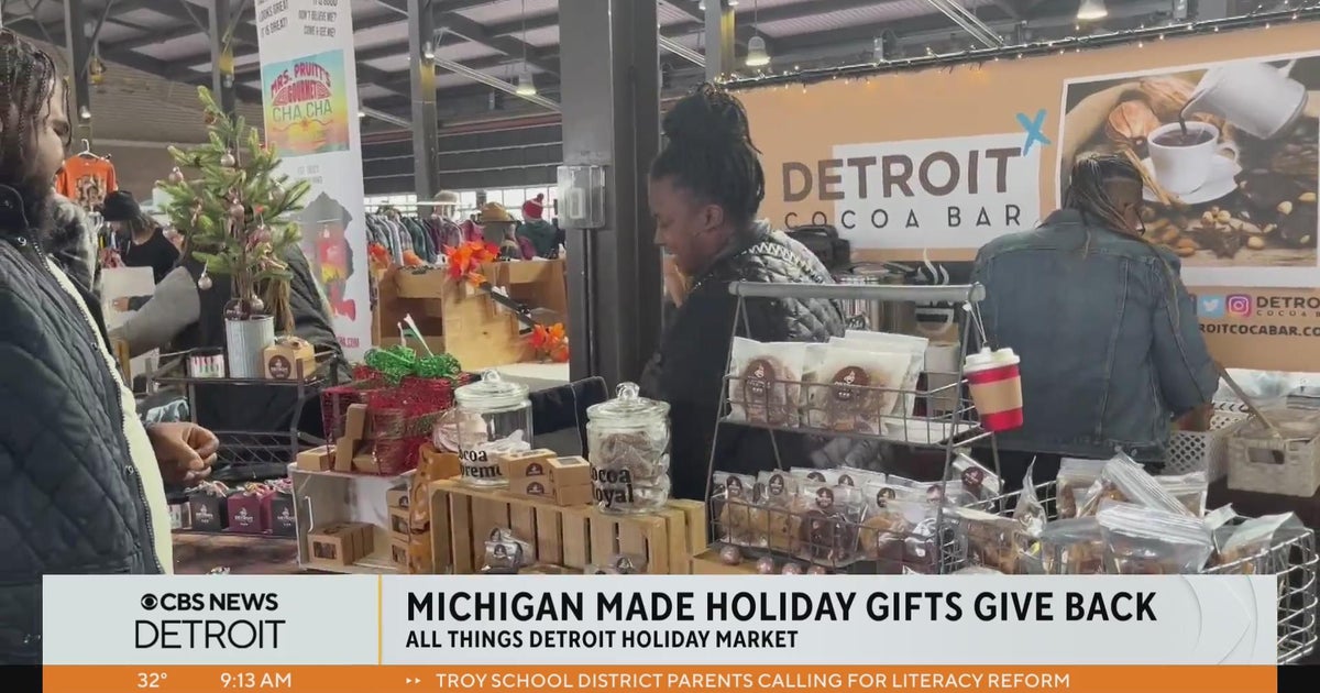 Shopping local for holiday gifts helps Metro Detroit economy - CBS Detroit