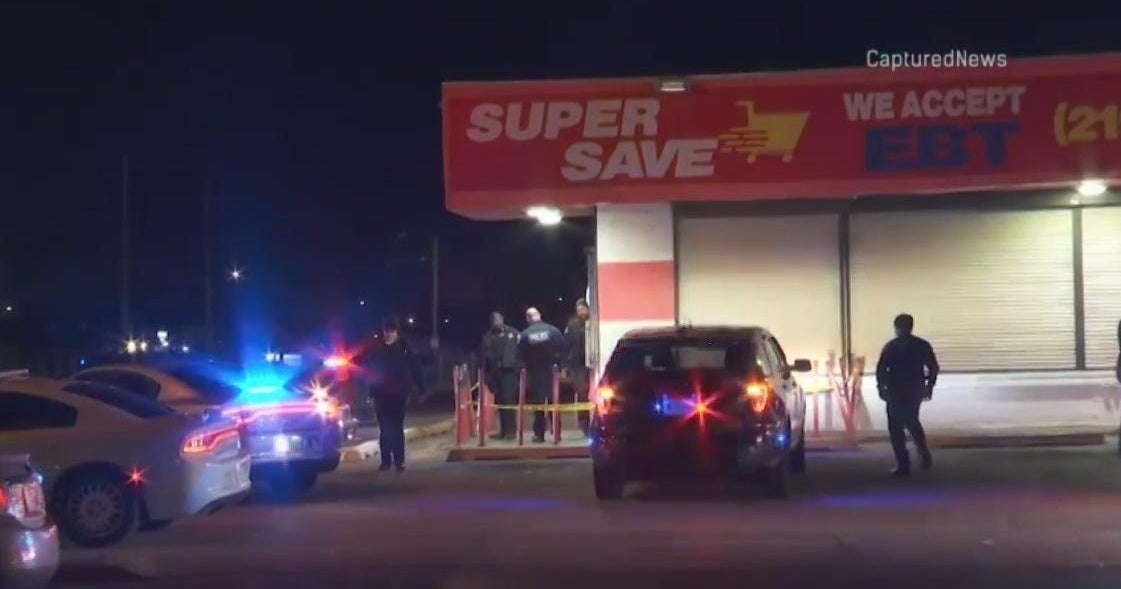 1 man dead after shootout inside Indiana grocery store - CBS Chicago