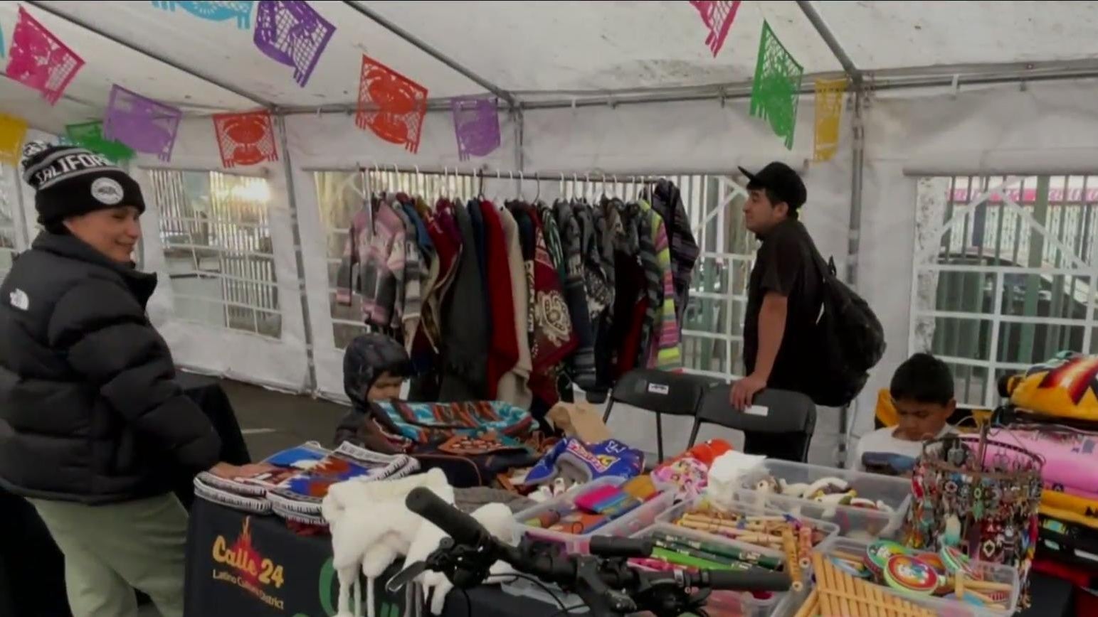 Struggling Mission Street vendors receive lifeline amid SF crackdown on  illegal vending