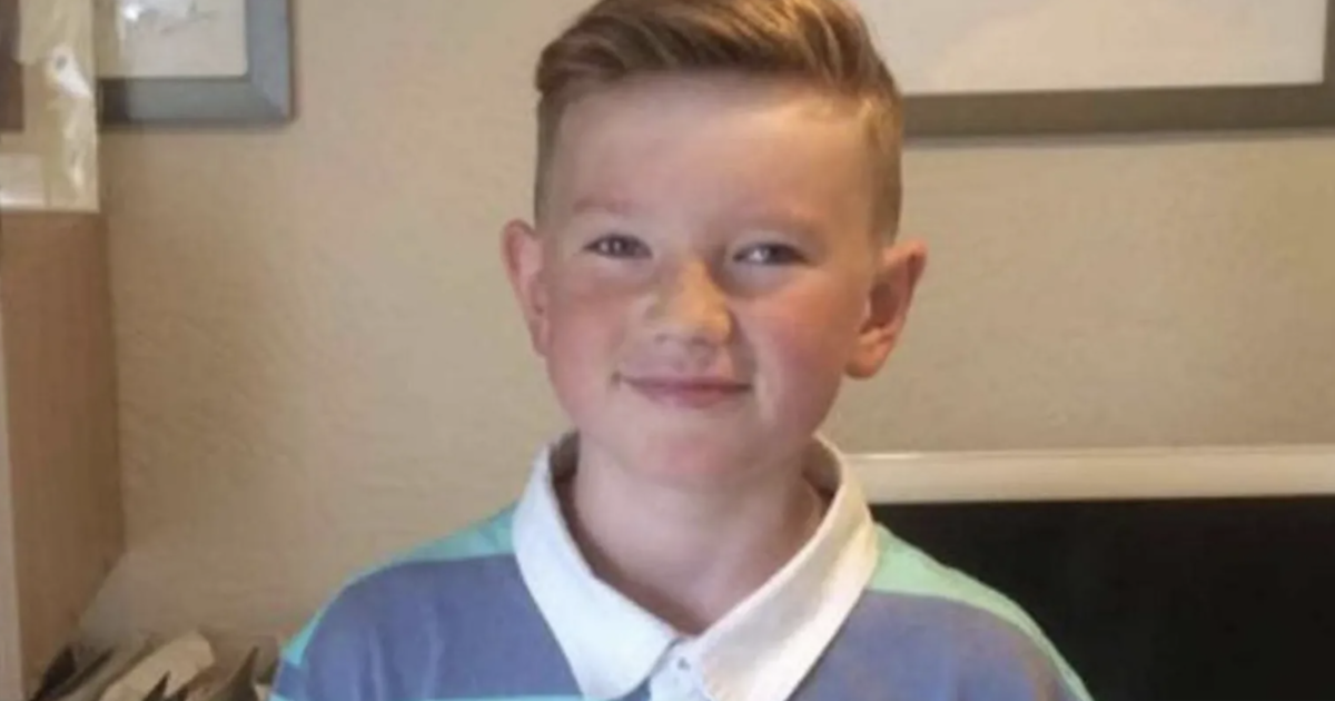 Властите смятат че Алекс Бати тийнейджър от Обединеното кралство изчезнал