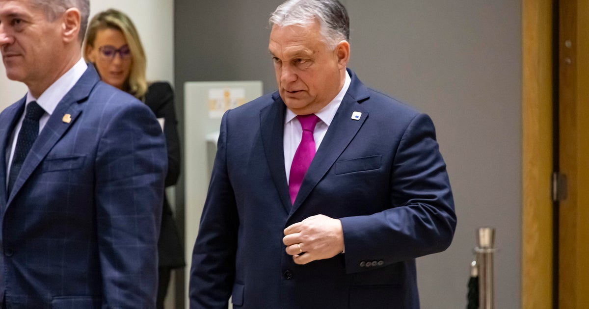 Ungarn hat die EU-Hilfe für die Kriegsanstrengungen der Ukraine gegen Russland blockiert, aber Kiews Antrag auf EU-Mitgliedschaft macht Fortschritte. Ungarn hat die EU-Hilfe für die Kriegsanstrengungen der Ukraine gegen Russland blockiert, aber Kiews Antrag auf EU-Mitgliedschaft macht Fortschritte.