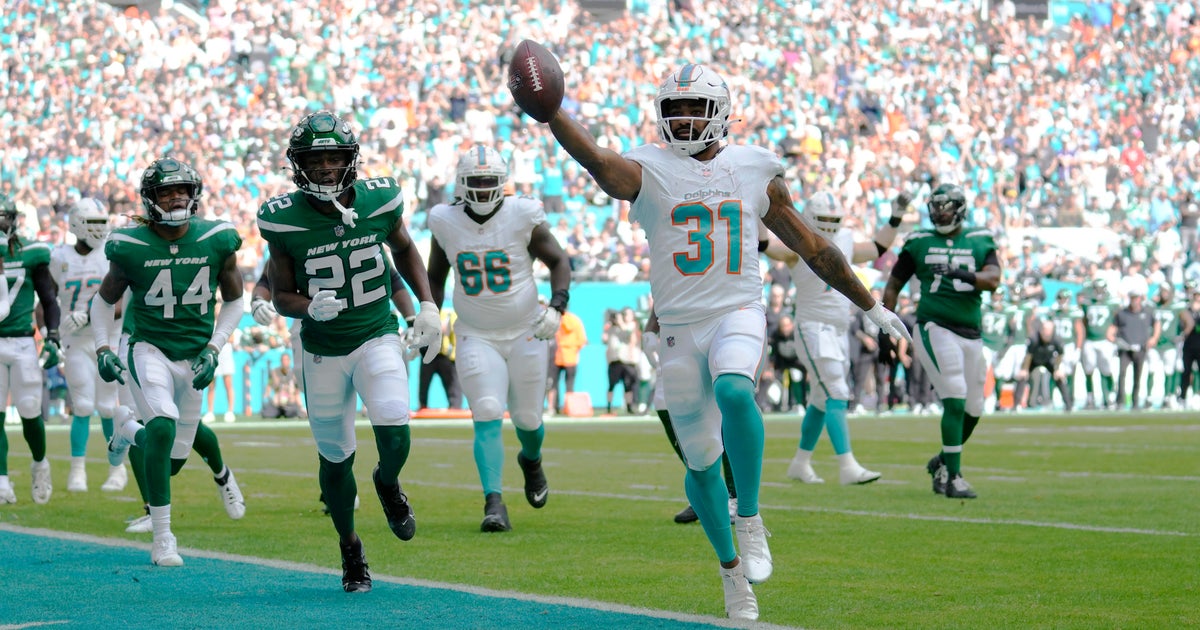 Mostert, Tagovailoa guide Dolphins to a 30- victory more than the Jets devoid of Tyreek Hill Mostert, Tagovailoa guide Dolphins to a 30- victory more than the Jets devoid of Tyreek Hill