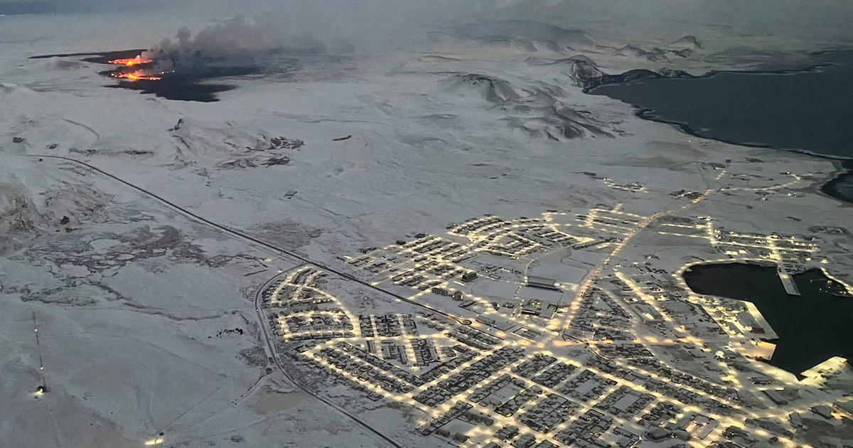Photos capture Iceland's powerful volcanic eruption