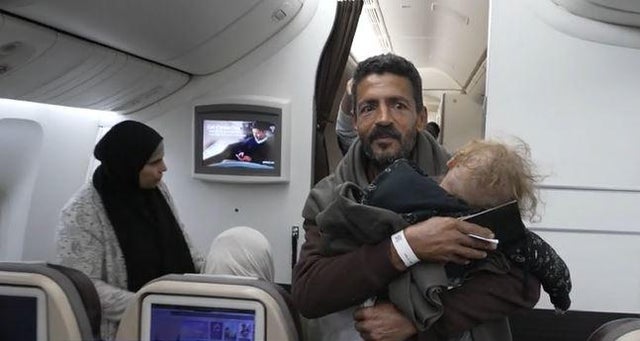 cbs-gaza-mercy-flight-uae.jpg 