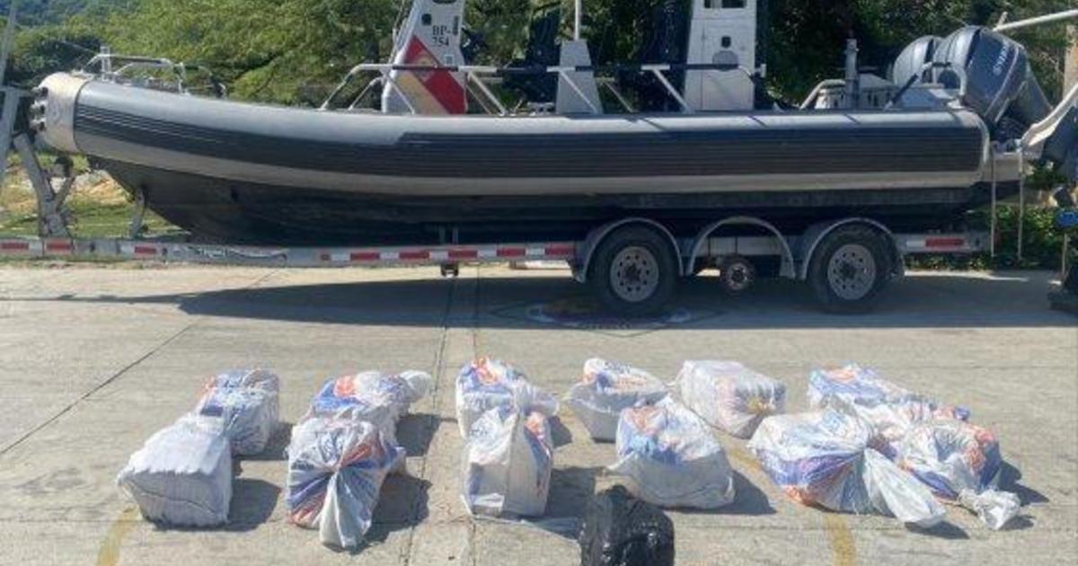 Офицери от колумбийския флот се натъкнаха на близо 1000 паунда