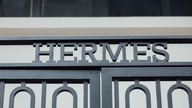 Hermes store at the Waterside Shops 
