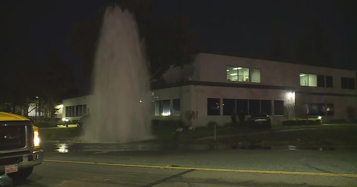 Driver suffers major injuries after crashing into fire hydrant in north Sacramento
