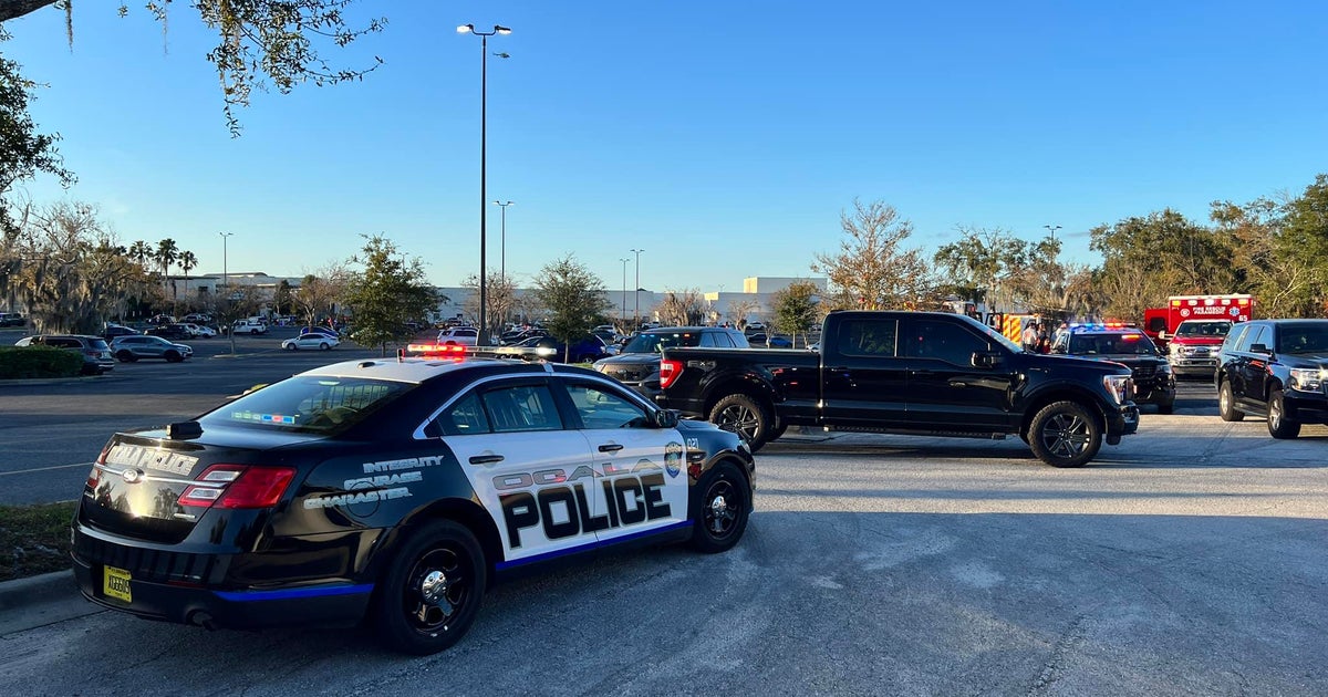 Florida Police Ocala Mall Shooting;  Ask the public for help in locating the suspect Florida Police Ocala Mall Shooting;  Ask the public for help in locating the suspect