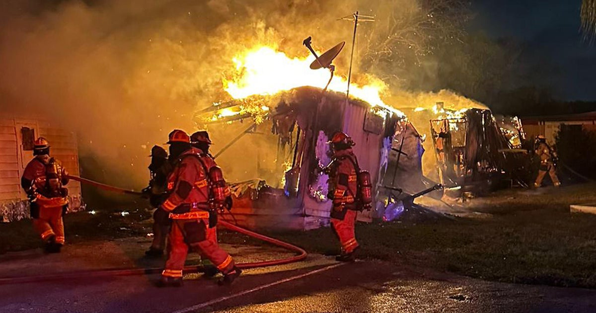 Two Fort Lauderdale cellular residences ruined in Christmas morning fires Two Fort Lauderdale cellular residences ruined in Christmas morning fires