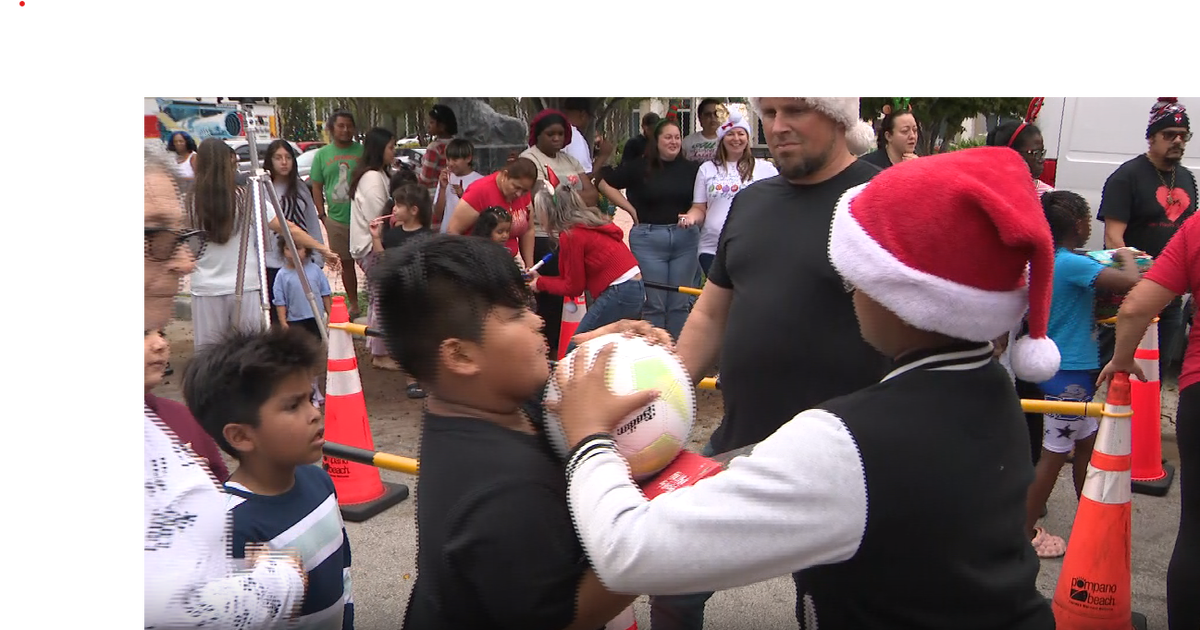 Pompano Seashore Xmas Convey brings toys, presents for small children Pompano Seashore Xmas Convey brings toys, presents for small children