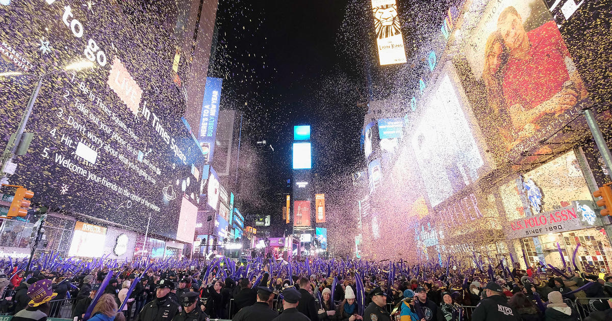 What does auld lang syne mean? Experts explain lyrics, origin and staying power of the New Year's song