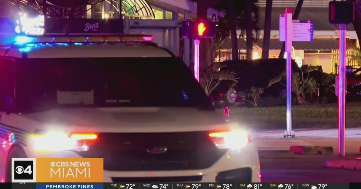 Teen combat at Bayside Marketplace caused chaos Teen combat at Bayside Marketplace caused chaos