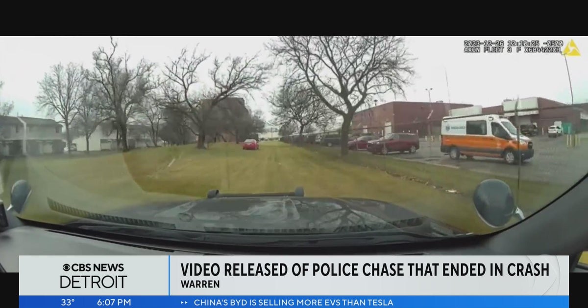Man killed after police chase ends in crash in Warren - CBS Detroit