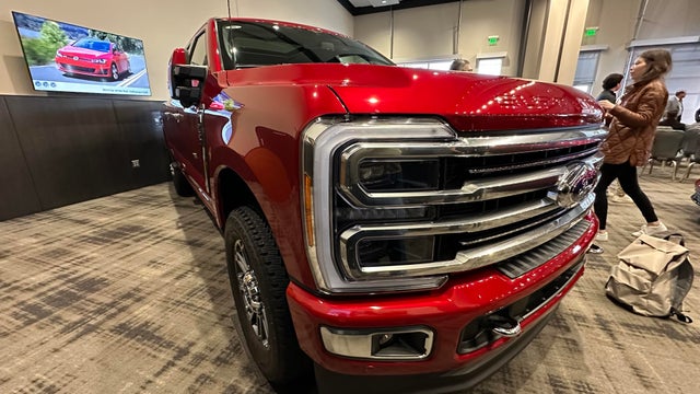 ford-super-duty-pickup.jpg