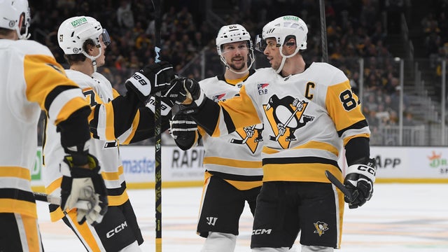 Pittsburgh Penguins v Boston Bruins