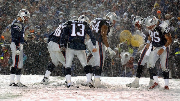 Oakland Raiders Vs. New England Patriots At Foxboro Stadium
