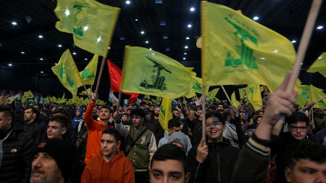 Hezbollah supporters rally on 4th anniversary of the killing of Iranian general Qasem Soleiman 