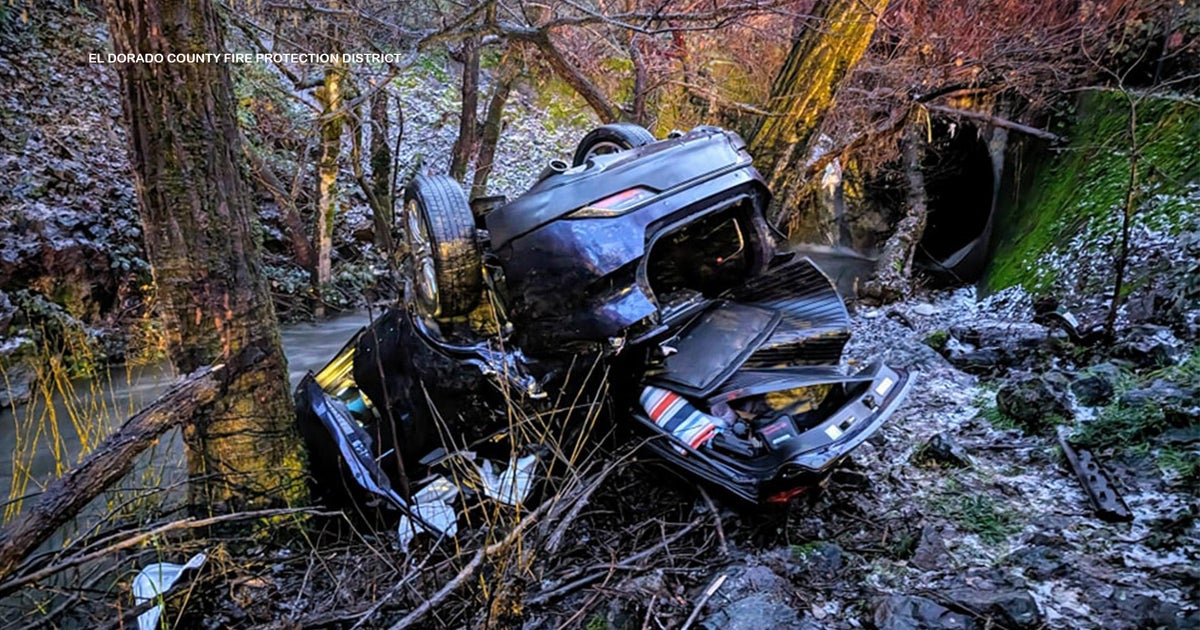 4 people escape unhurt after crashing off Highway 50 in Placerville