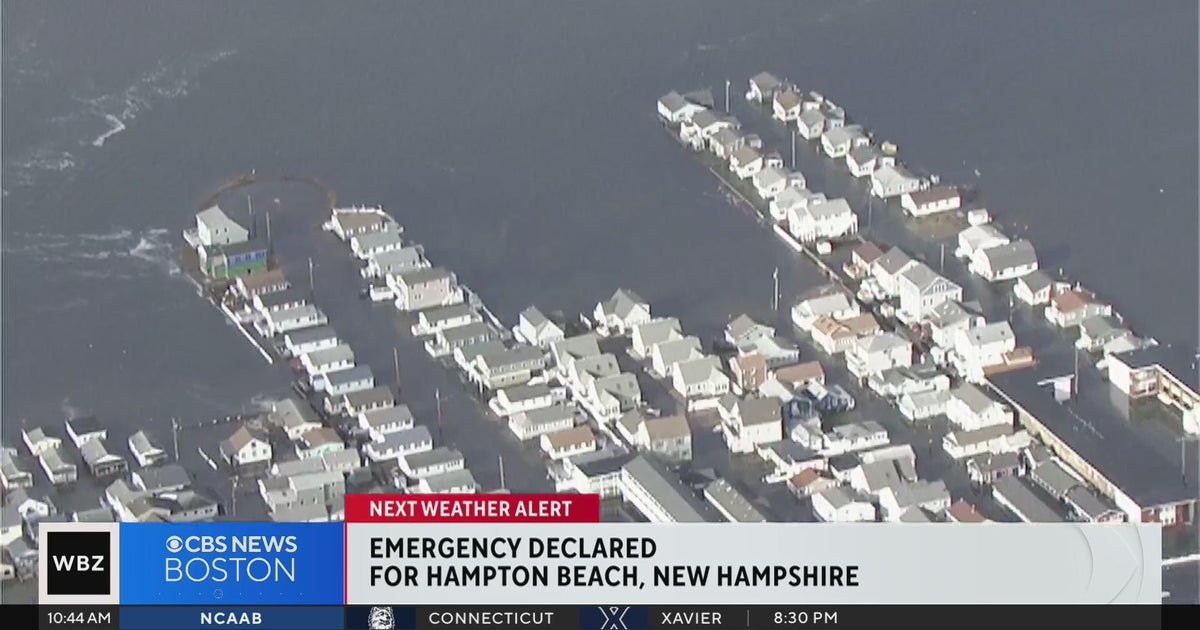 Flooding, extremely high seas in Hampton Beach, New Hampshire lead to ...