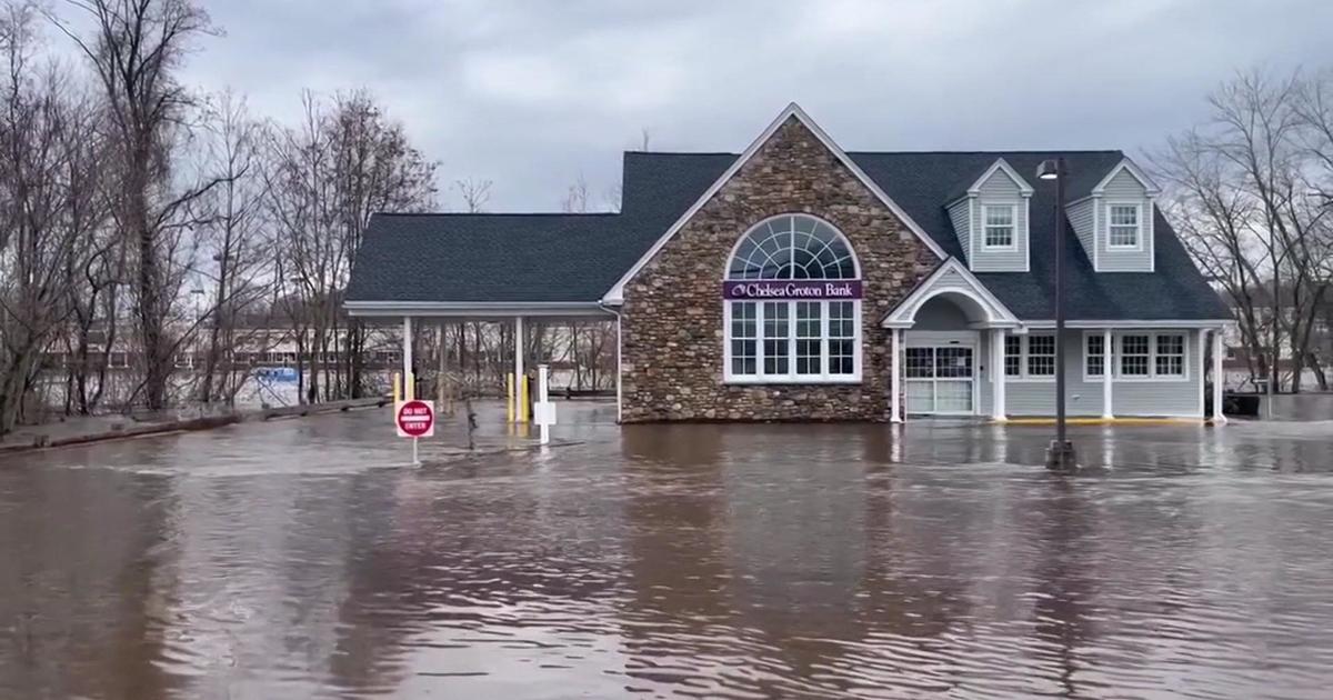 Evacuations ordered for hundreds in Connecticut after partial dam break