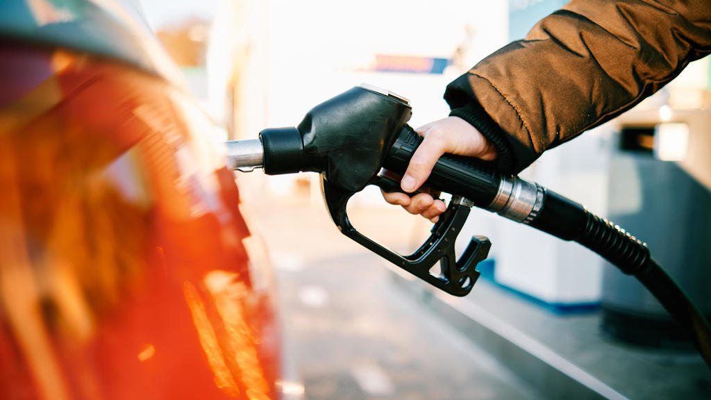 Gassing up for your Memorial Day travel - what are gas prices and when
can we expect a fall?