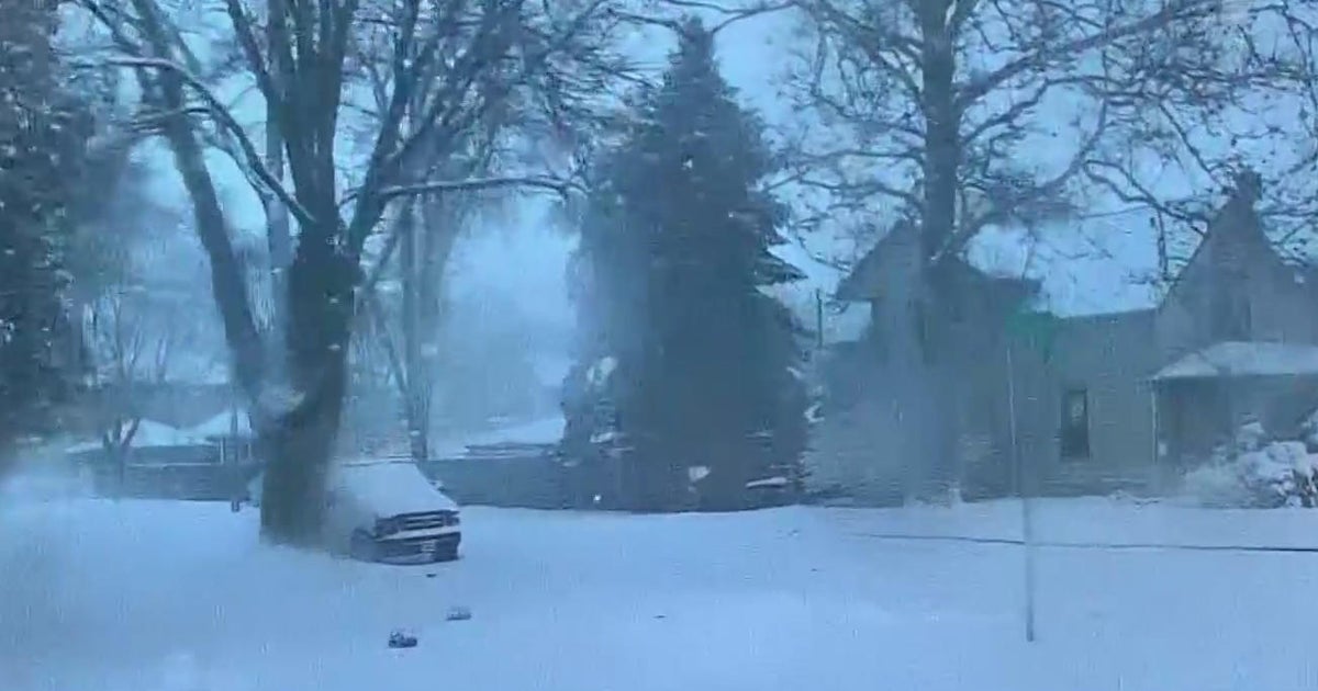 Snow covers roads, cars in Chicago suburbs - CBS Chicago