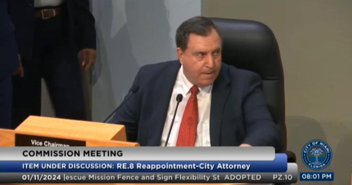 Heated exchange between Joe Carollo, Miguel Gabela abruptly ends Miami Commission Meeting