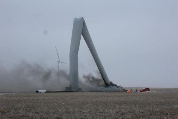 wind-turbine-collapse-4-credit-jean-meyer.jpg 