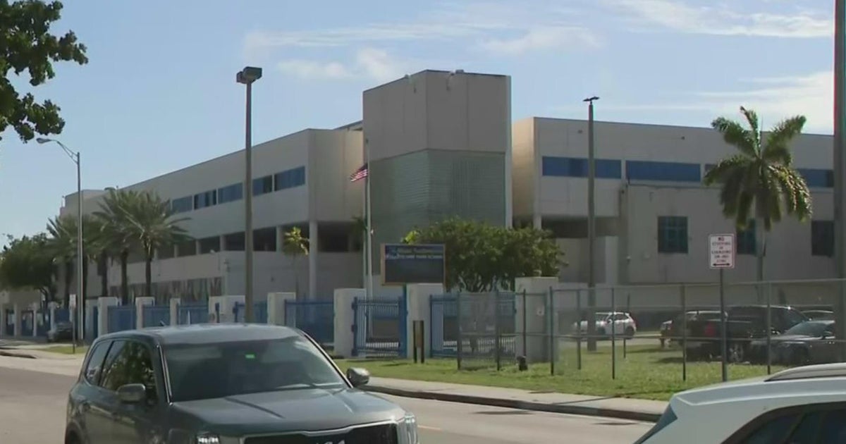 Mothers and fathers, activists call for transform immediately after Miami Northwestern Senior Large shooting Mothers and fathers, activists call for transform immediately after Miami Northwestern Senior Large shooting