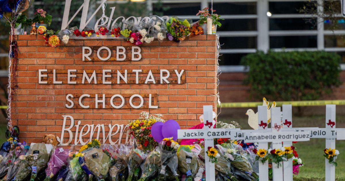 Uvalde school shooting response beset by "many failures," investigator says