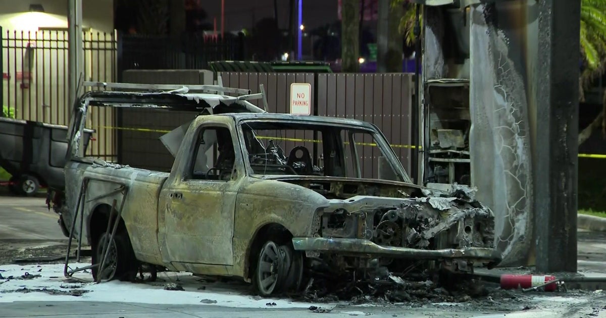 Deadly hearth at Pembroke Park fuel station Deadly hearth at Pembroke Park fuel station