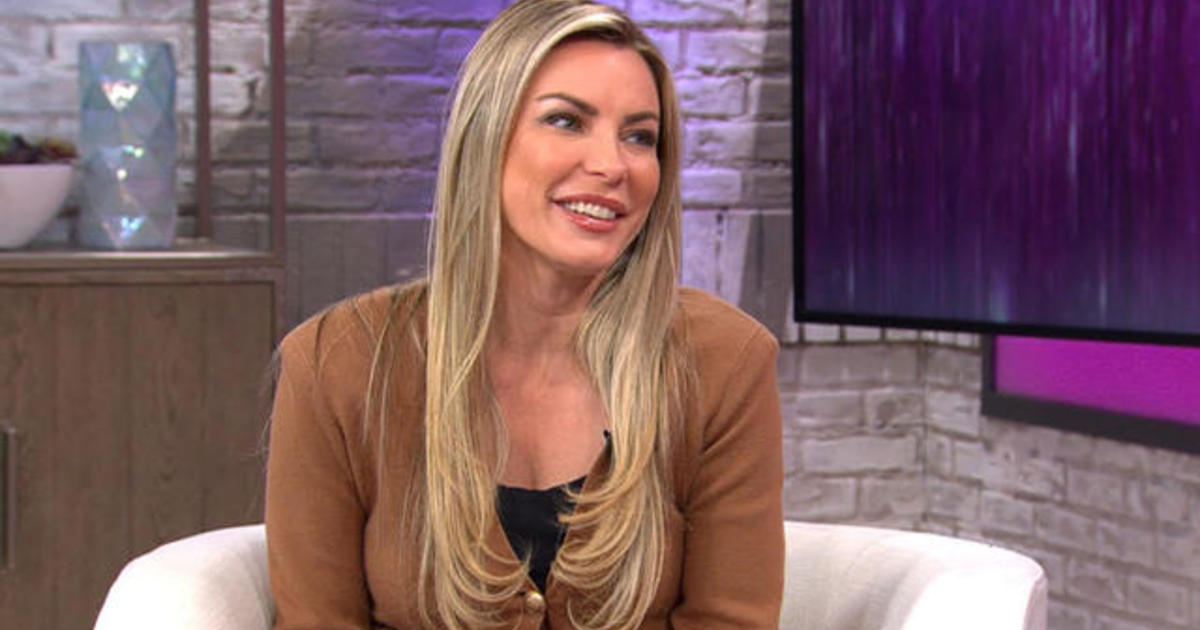 Crystal Hefner says she “felt trapped” in marriage to late Playboy ...