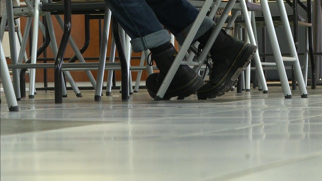 boots2.jpg 
