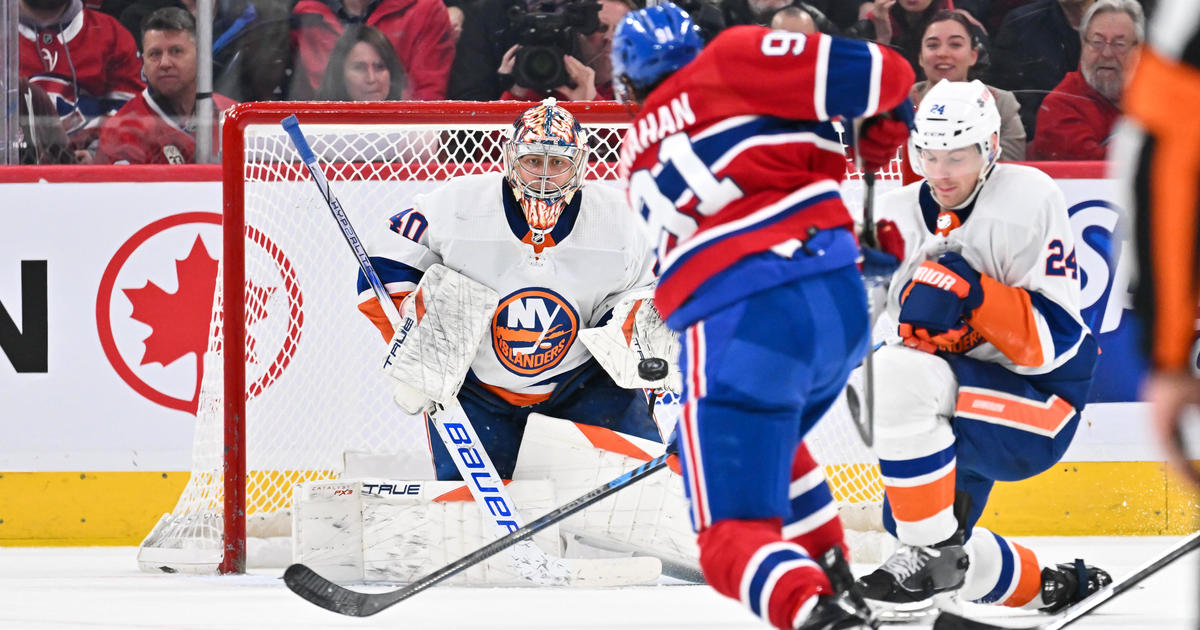 Monahan's late goal lifts Canadiens past Islanders 4-3 in Roy's return to  Montreal