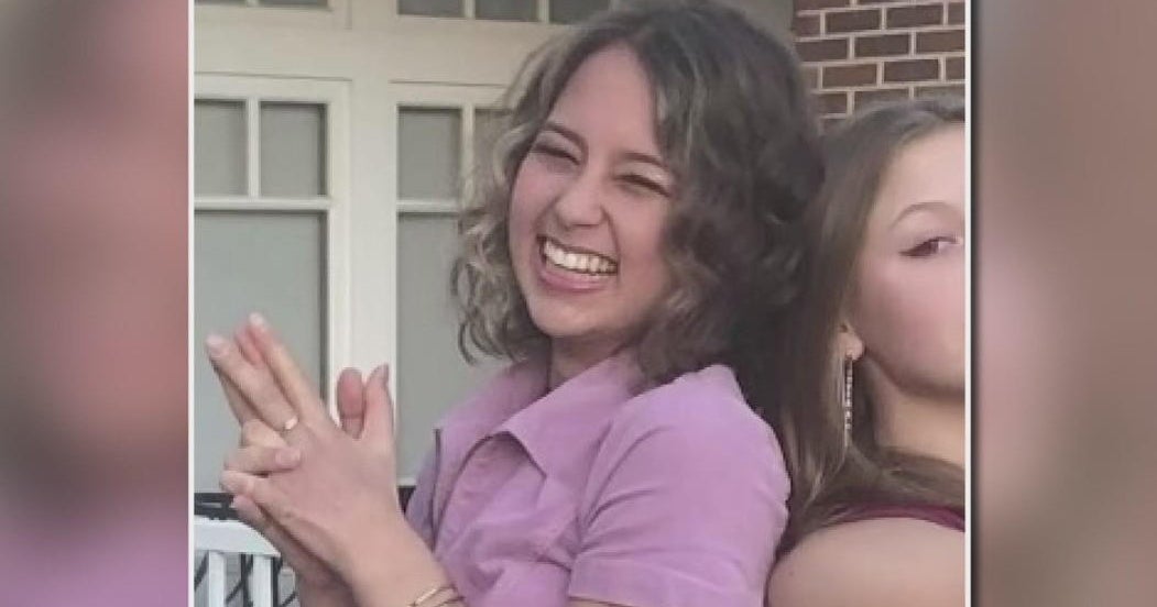17-year-old girl mourned after being hit, killed by train in north ...