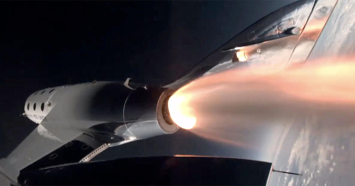 Крилатият ракетен самолет на Virgin Galactic превози екипаж от двама