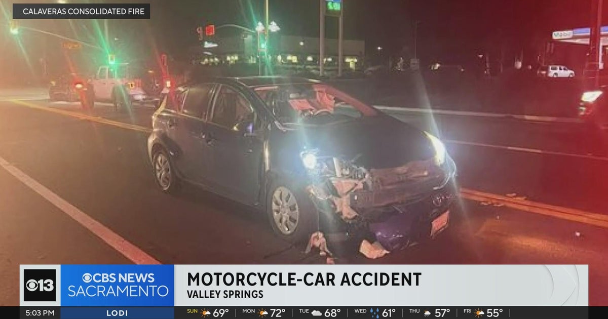 2 sent to hospital in crash in Sierra foothills town