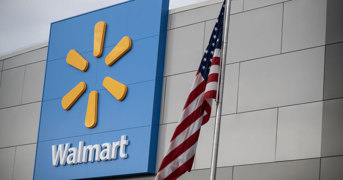 Walmart казва, че мениджърите вече могат да печелят до $400 000 на година — не е необходима диплома от колеж