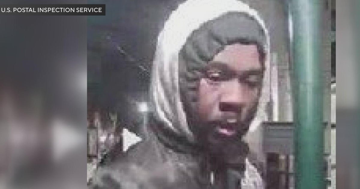 Police offer $100,000 reward for information on suspect in Chicago mail ...