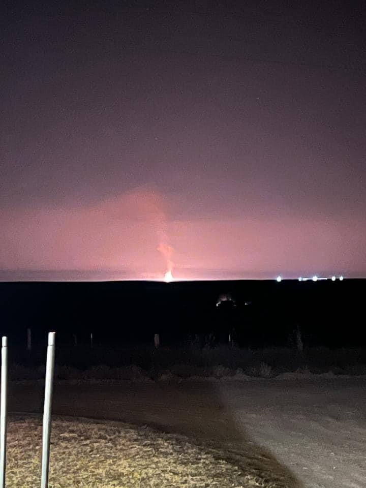 Oklahoma gas pipeline explodes, shooting flames 500 feet into the air ...