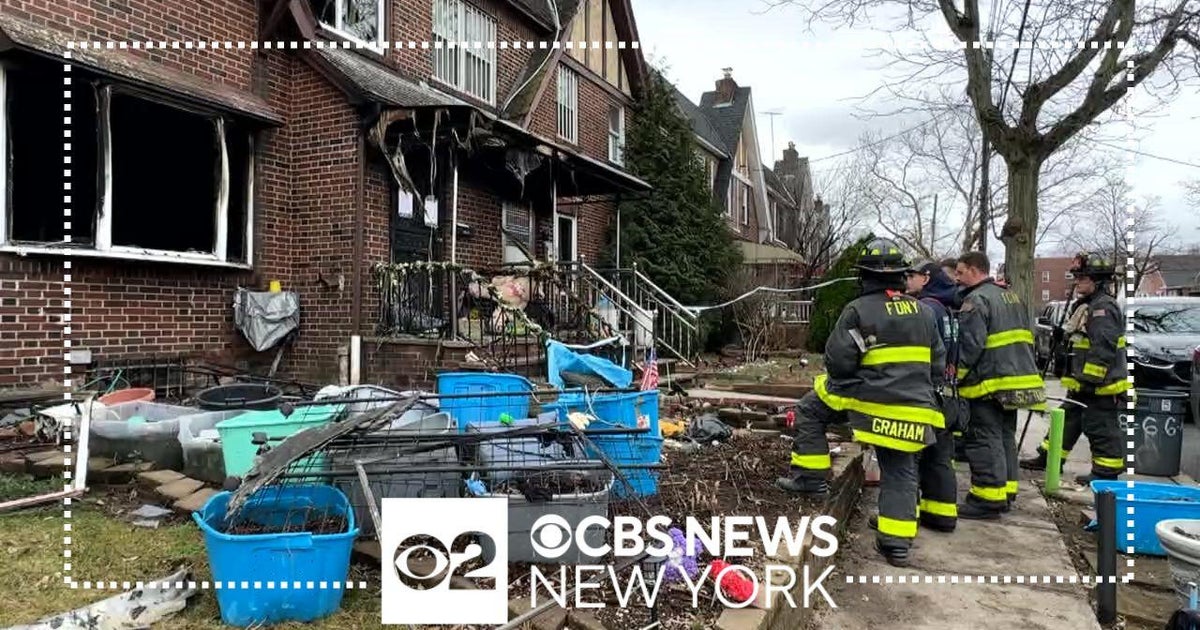 Elderly woman dies in Rego Park house fire - CBS New York